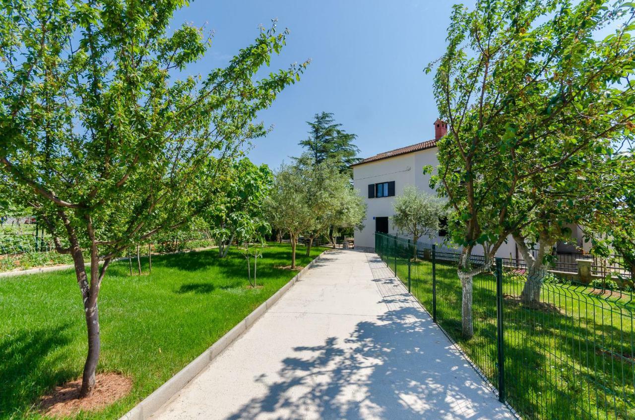 Apartments Dragutin Medulin Bagian luar foto